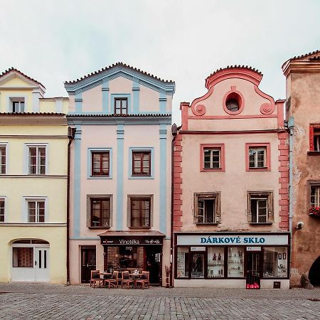 Penzion Víno Hruška Pardubice Esterno foto
